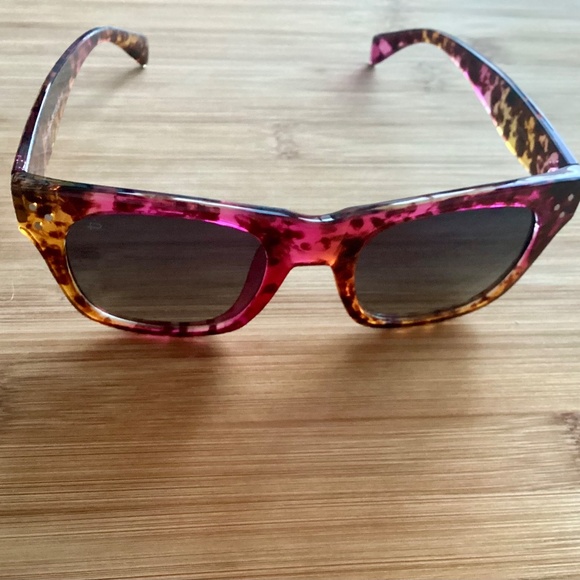 Prive Revaux Women’s Classic Polarized Sunglasses Purple Orange Tortoise Cat Eye - Picture 14 of 16